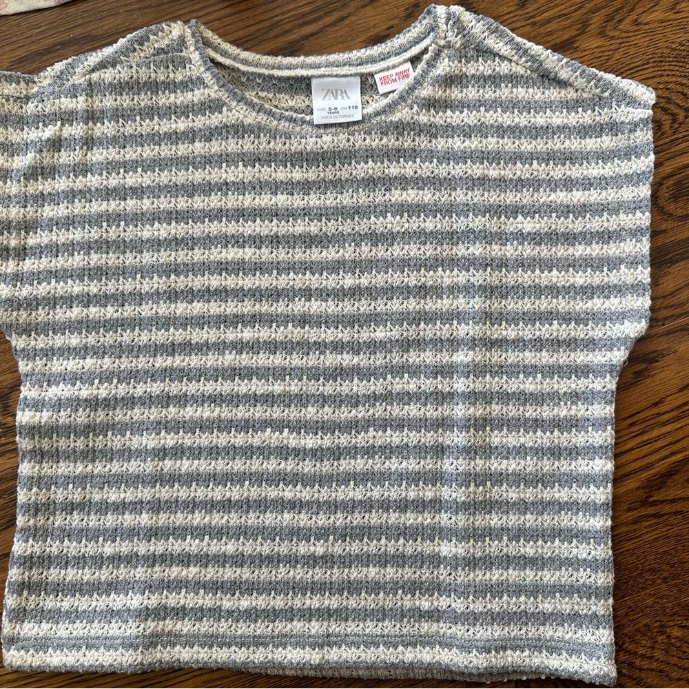 Zara Gray and White Striped Sweater